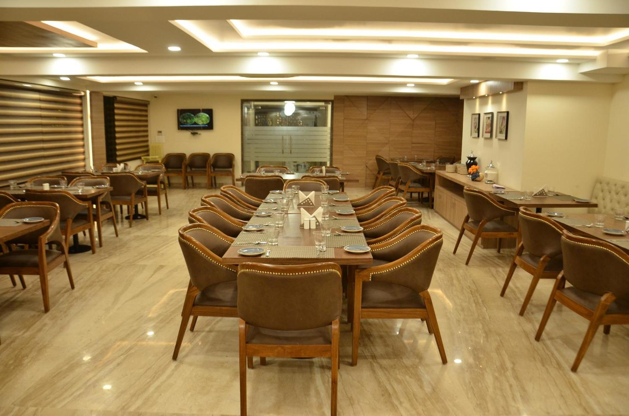 Hotel The Ved Mantra Gwalijar Zewnętrze zdjęcie
